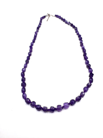 Short blue Amethyst knotted beads necklace