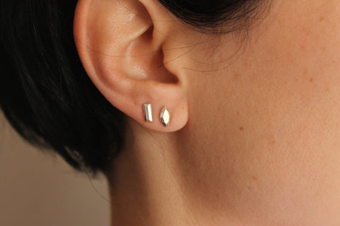 Silver bar earring - Baguette - tiny stud- stud earrings-stud